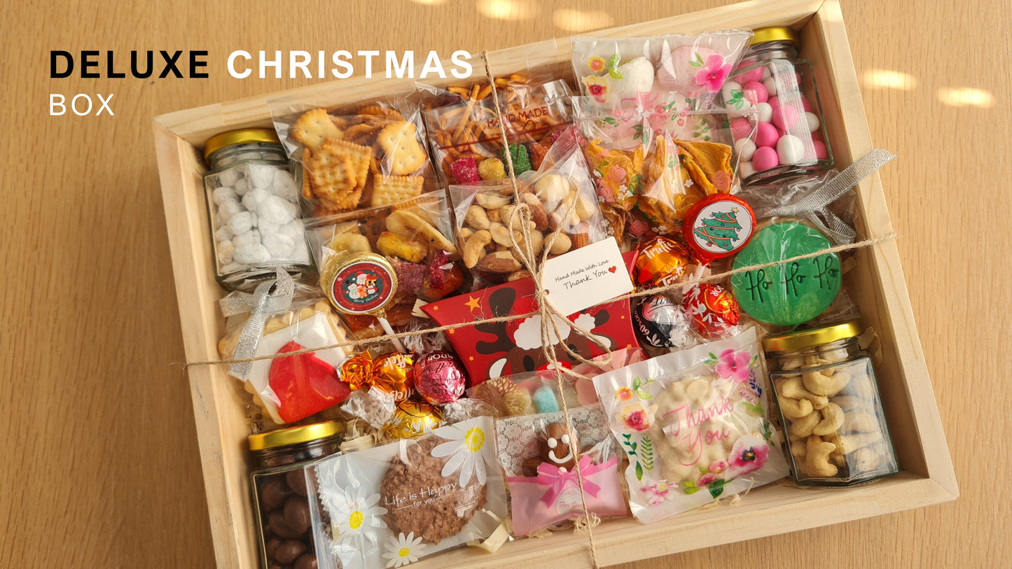 Deluxe Christmas Gift Basket, top view